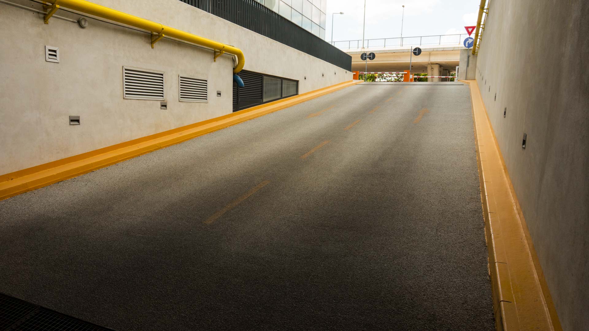 multi storey car parks ramp